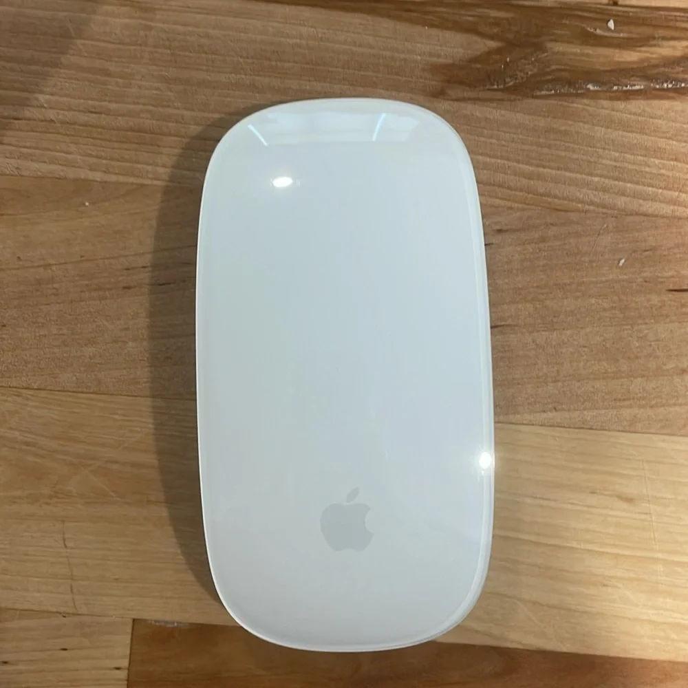 Apple Magic Mouse - White Multi-Touch Surface